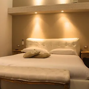 https://roman-royal-rooms.it-romehotels.com